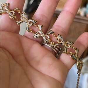 Mixed tone sliver gold necklace short chain 14-16 length super cute on